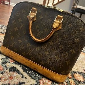 Louis Vuitton Alma PM  #2.7m